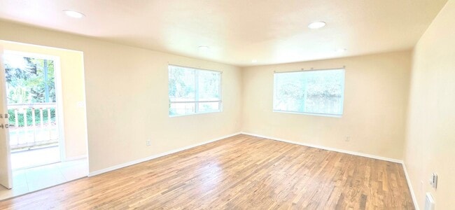 Photo - Lynnwood Bungalow 2BD/1BA $2295.00