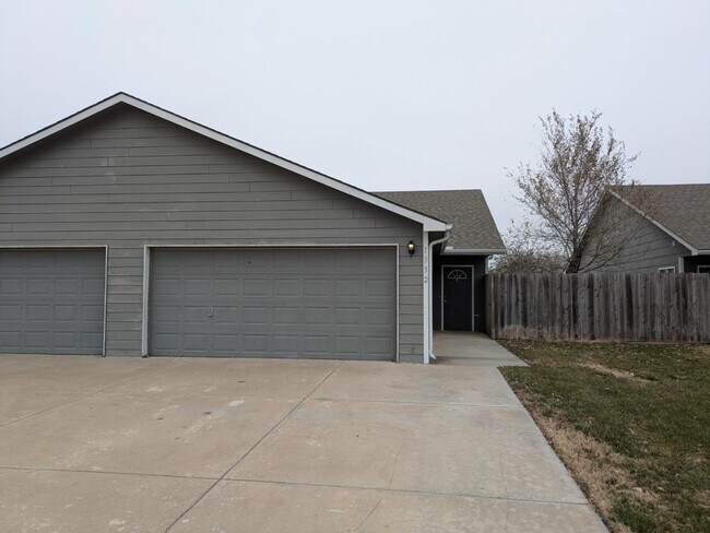 Photo - 1334 N Curtis Ct