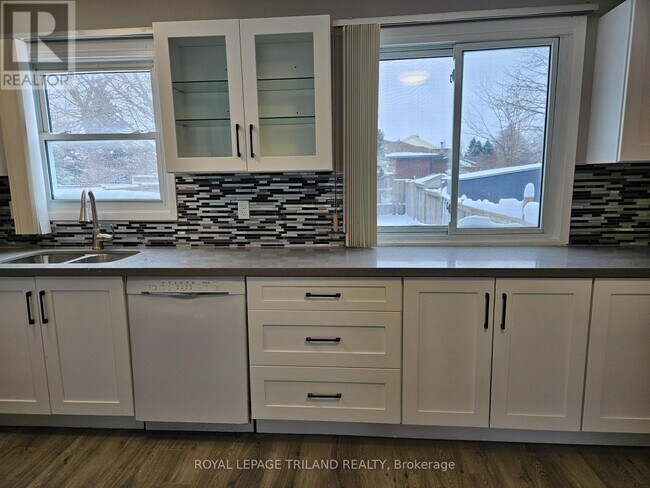 Photo - 1004 Lawson Rd