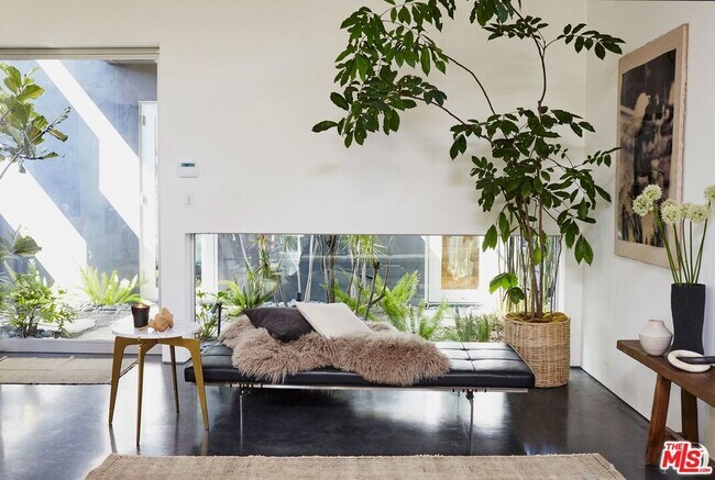 Photo - 1201 Cabrillo Ave