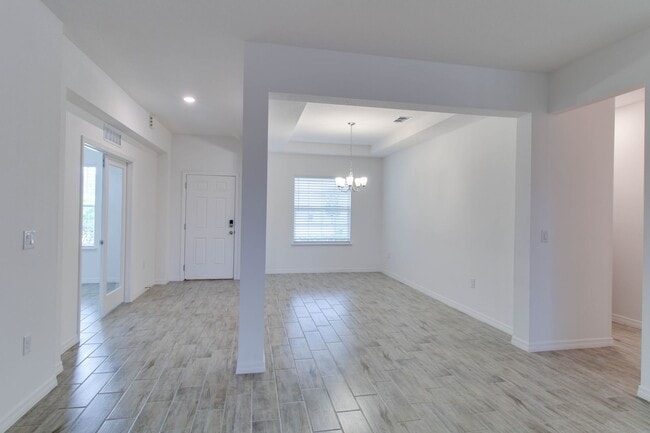 Photo - 2525 Carriage Pointe Loop