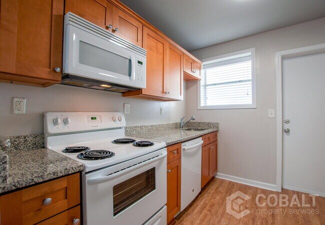 Photo - 271 Glen Iris Dr NE Unit 2b