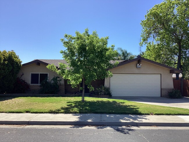 Photo - 1333 Pierce Dr House