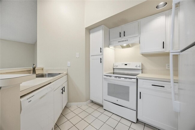 Photo - Location! Beautifully located condo just minutes from Orlando International Airport,