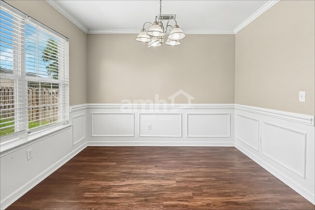 1523 Bradley Blvd