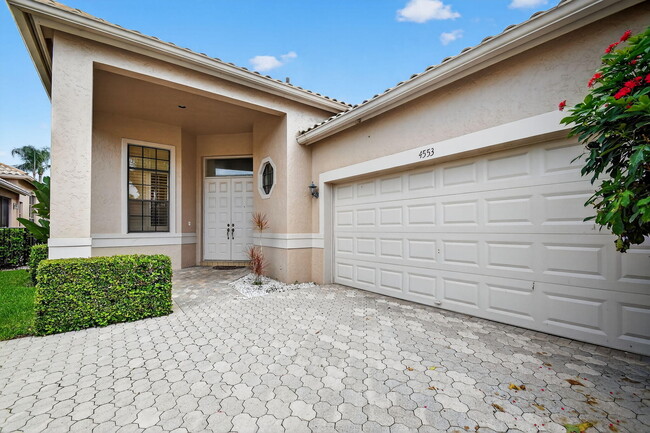 Photo - 4553 Barclay Fair Way