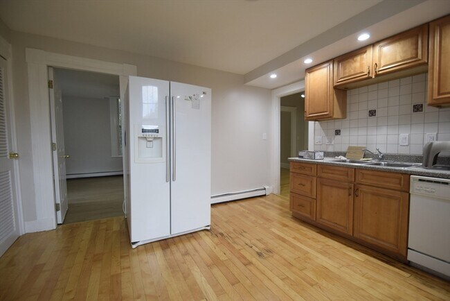 Photo - 24 St James St Unit 24