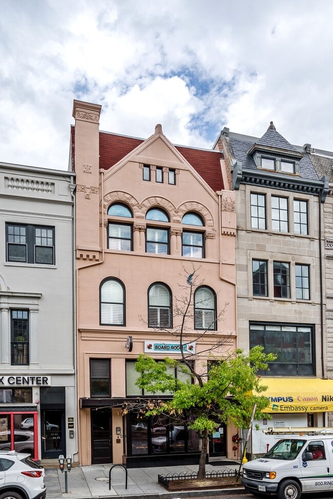 Building Exterior on Connectictut Ave NW - 1737 Connecticut Ave NW