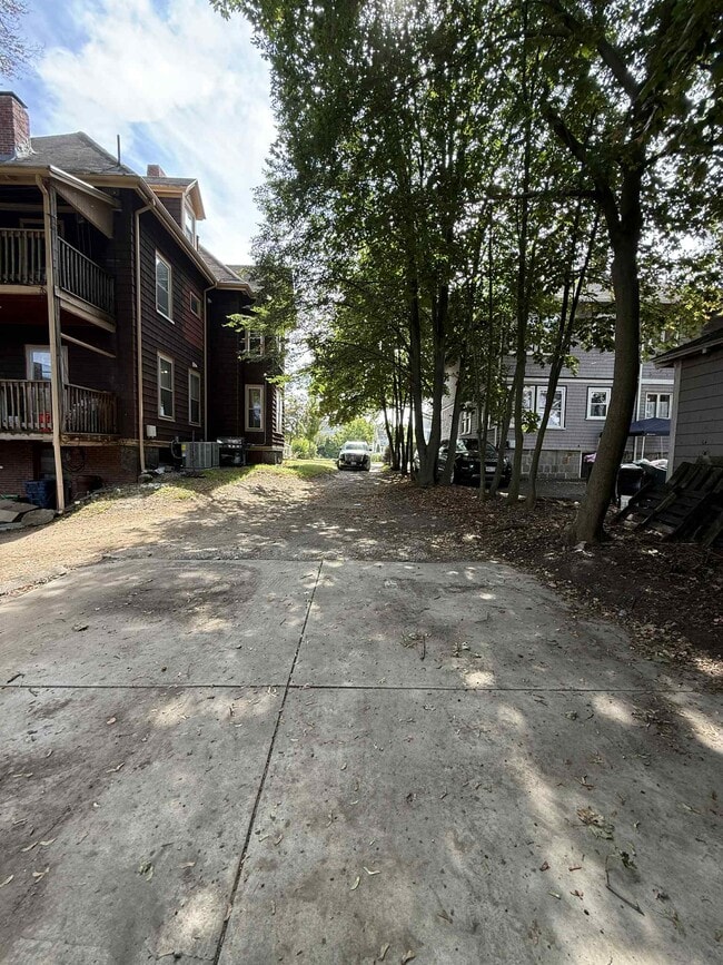 Building Photo - 452 Gallivan Blvd Rental