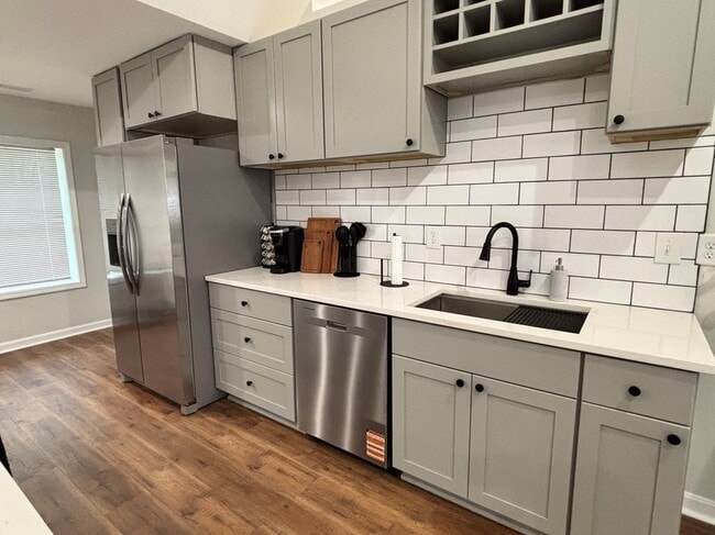 Photo - 1739 Carter Cir