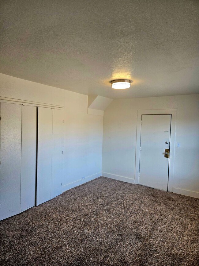 814 E 34th St Unidad C