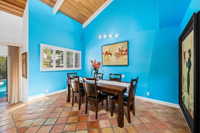 Photo - 219 NE 17th Ave