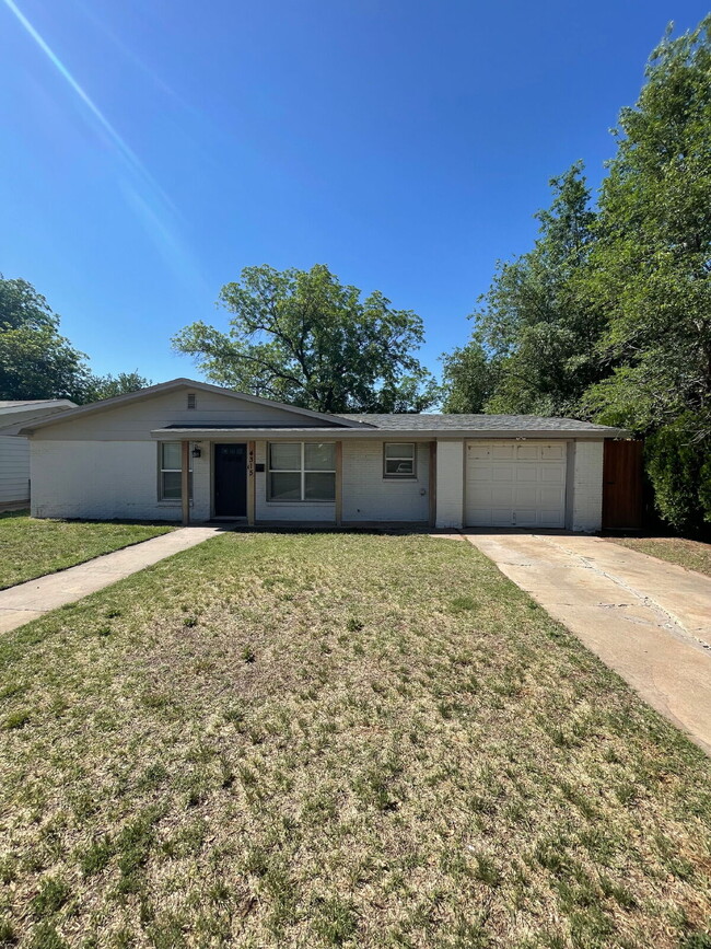 Stunning 3-Bed, 2-Bath Retreat in Lubbock ... - Stunning 3-Bed, 2-Bath Retreat in Lubbock ... Apartment