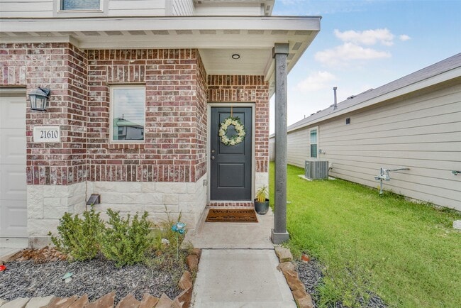 Photo - 21610 Desert Lilly Rd