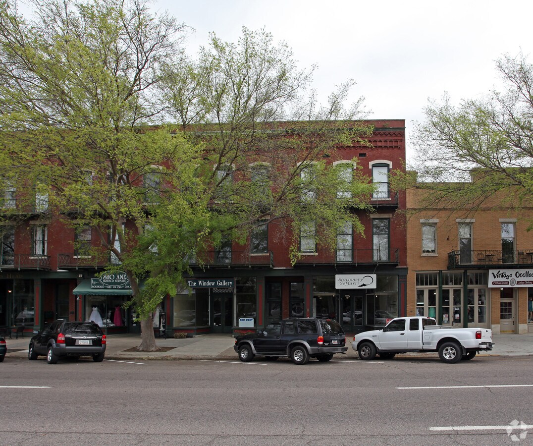 Photo - 1127 Broad St