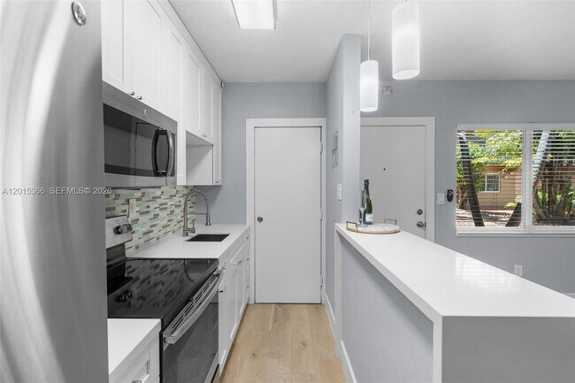 6330 SW 79th St Unit 4