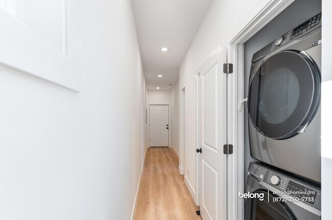 Photo - 2132 S Fairfield Ave Unit 2