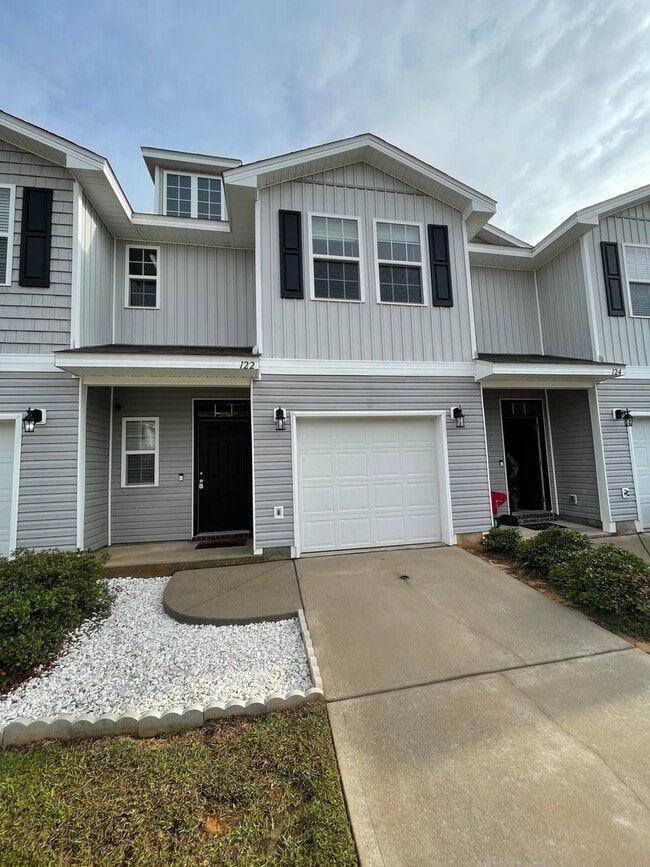 Photo - *** MOVE IN SPECIAL! Half OFF 1st Month's Rent!