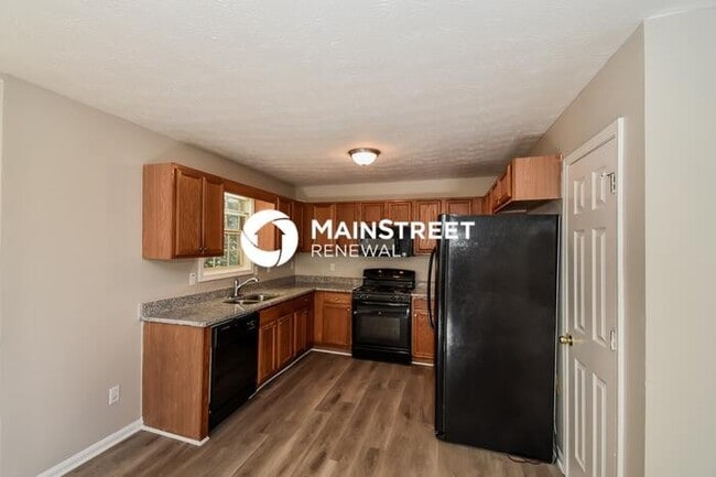 Photo - 4 Bedroom Pet-Friendly Home in VILLA RICA, GA with Main Street Renewal