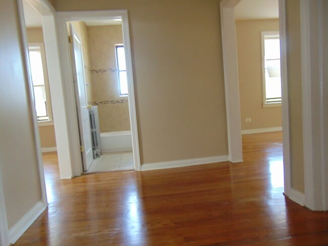 Photo - 1511 W 82nd St