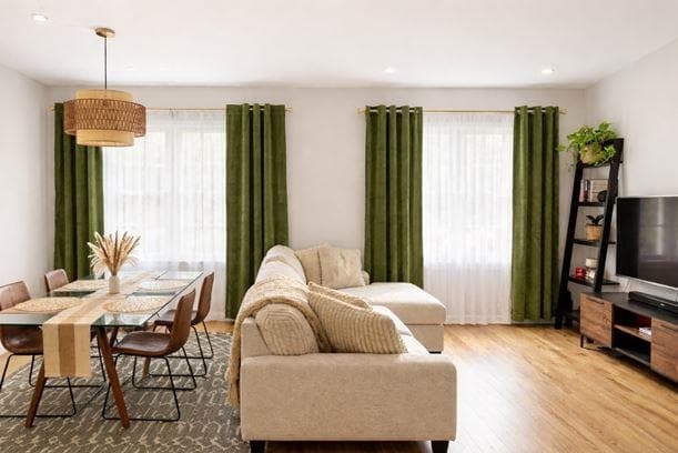 Building Photo - 612 12th St Unit 4