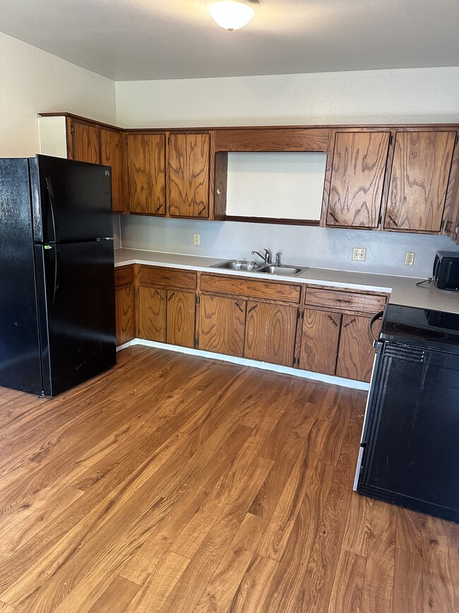 Photo - 206 N G St