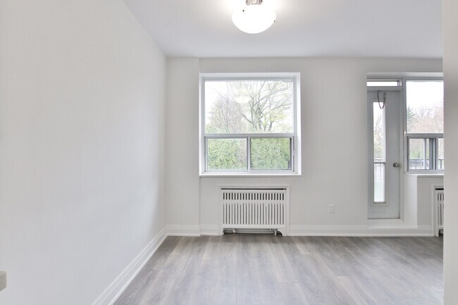 2-Bed - Living Room - 29 Upper Canada Drive