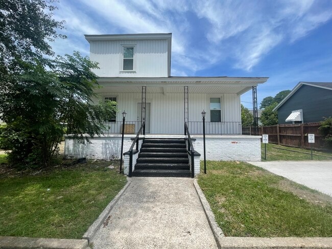 Photo - 1157 Olympia Ave Unit B