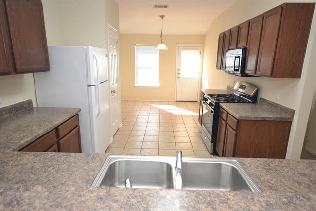 Photo - 114 Washington Square Dr