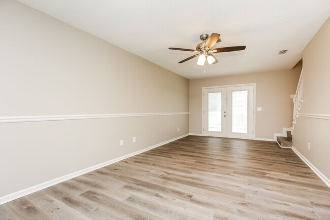 105 Cedar Bend Ct