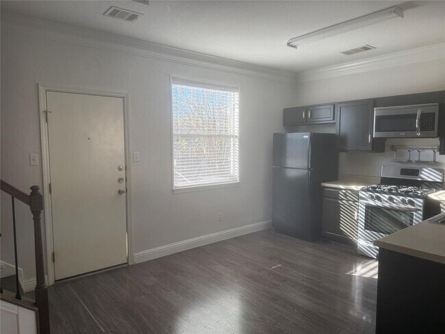 Photo - 14408 Charles Dickens Dr