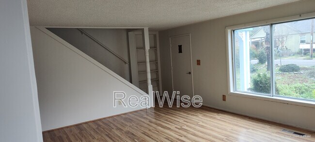 Photo - 355 W Selmar Ct