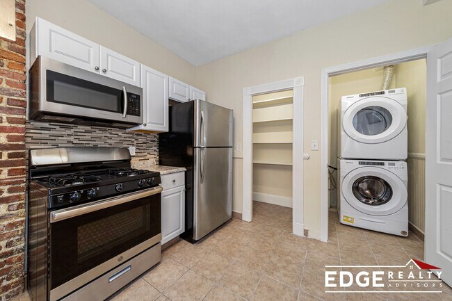 Photo - 28 Montfern Ave Unit 3