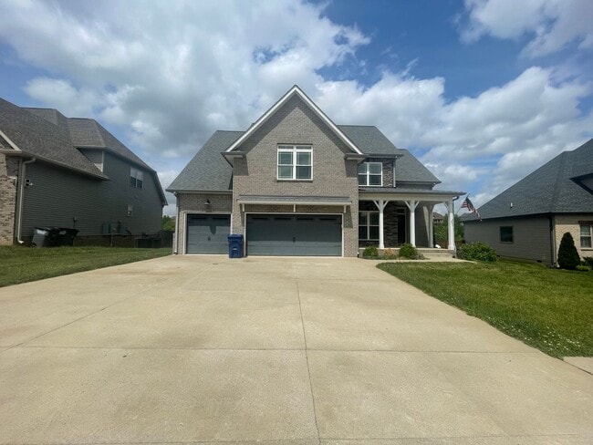 Photo - 5 Bedroom 3 1/2 Bath Home For Rent!