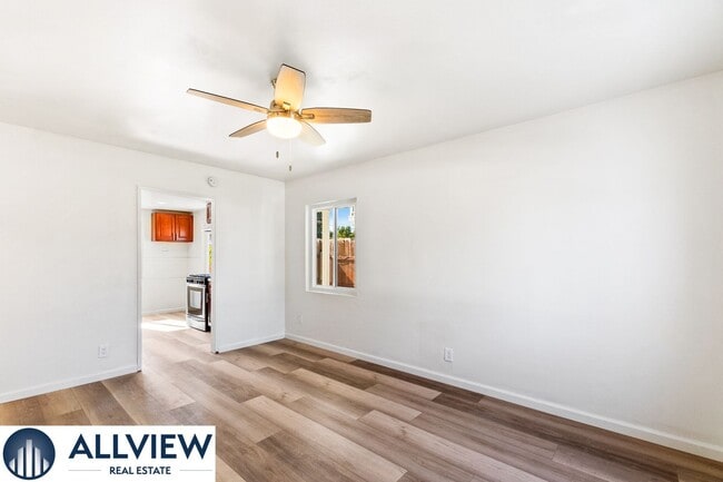 Photo - 452 S Shaffer St Unidad 454