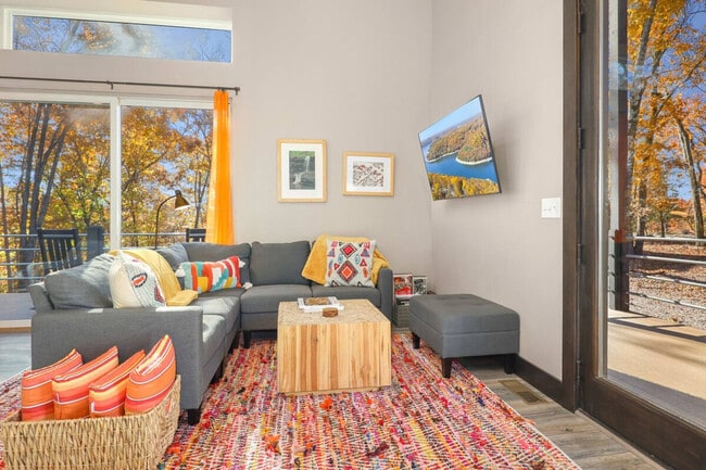 Photo - 85 Center Rd Unit ID1221900P