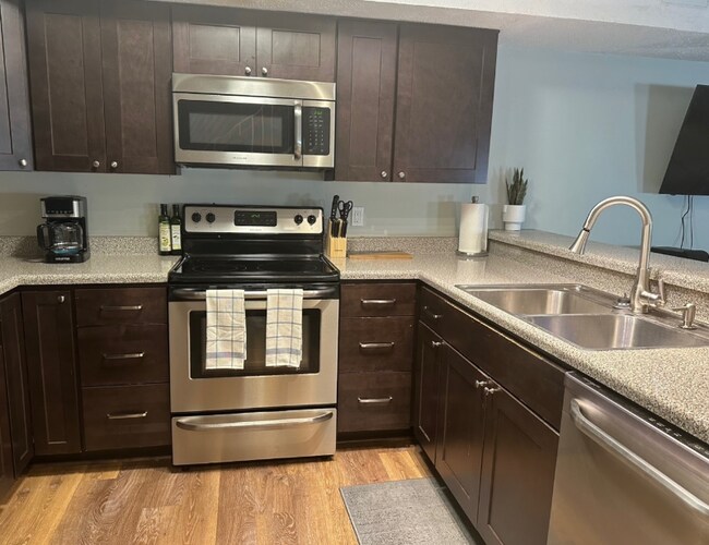 Photo - 365 W Illinois Ave