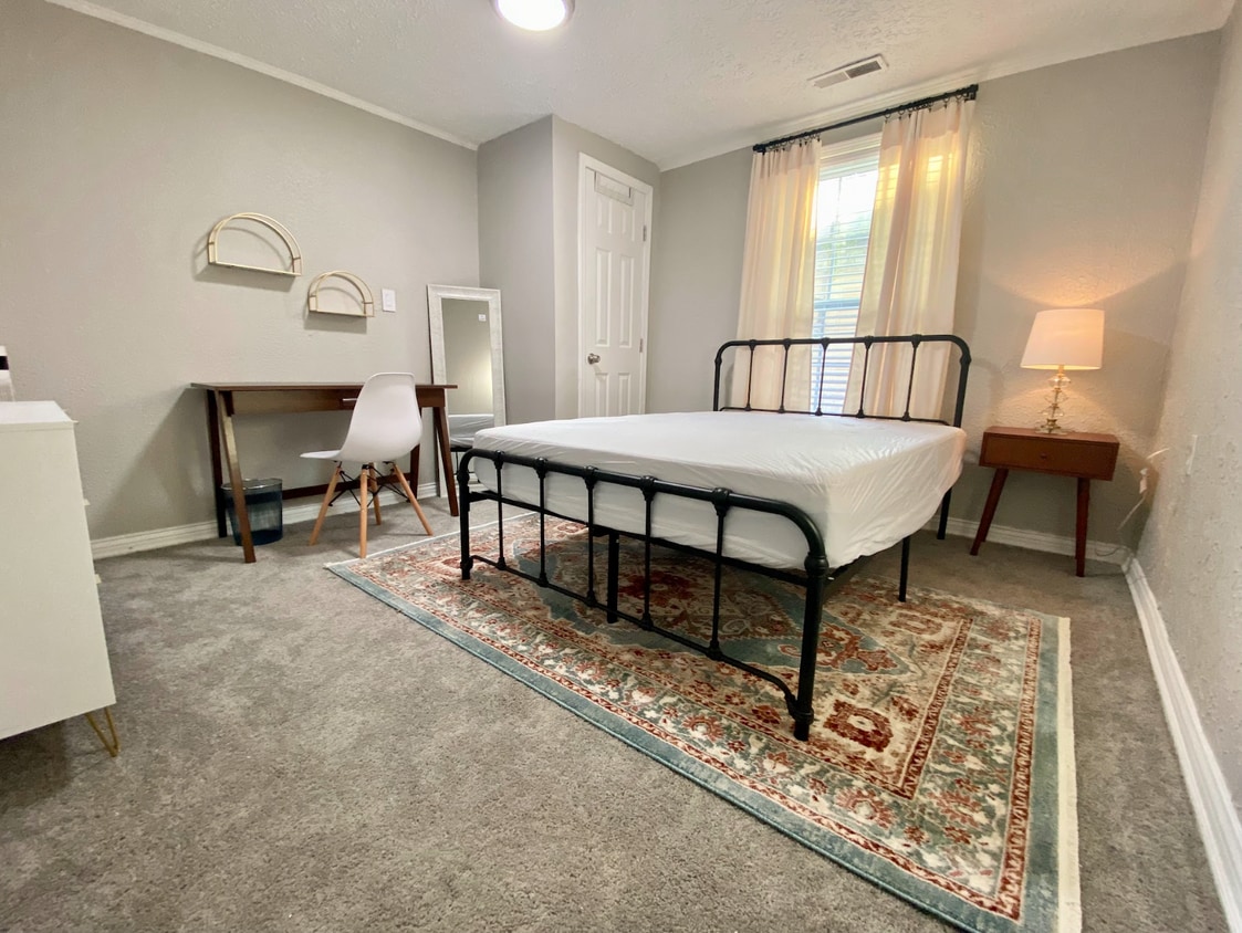 Photo - 1003 W Harrison Ave (Clarksville, IN)
