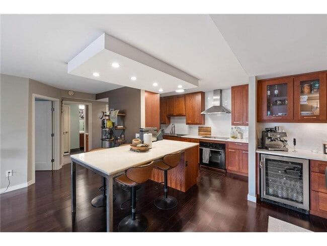 Building Photo - 1200 Nicollet Ave Unit 614