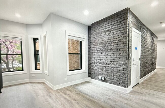 7742 N Eastlake Ter Unidad 2w