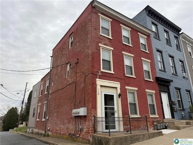 Photo - 116 S 6th St