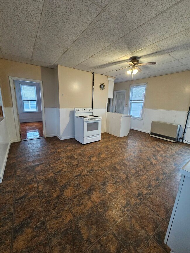 Photo - Spacious 3 Bedroom, 1 Bath Apartment Unit 2
