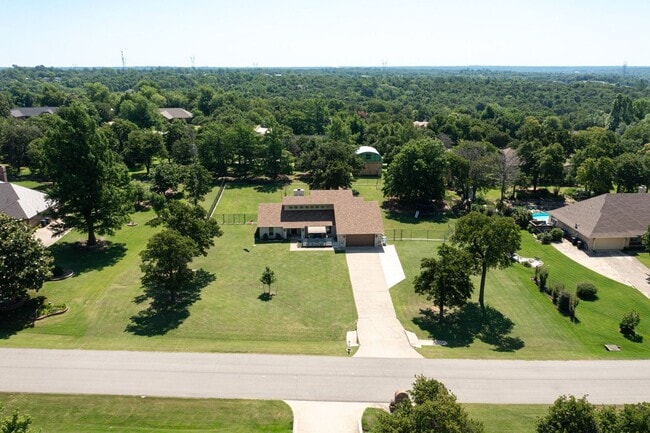 Photo - 7808 Forest Ln