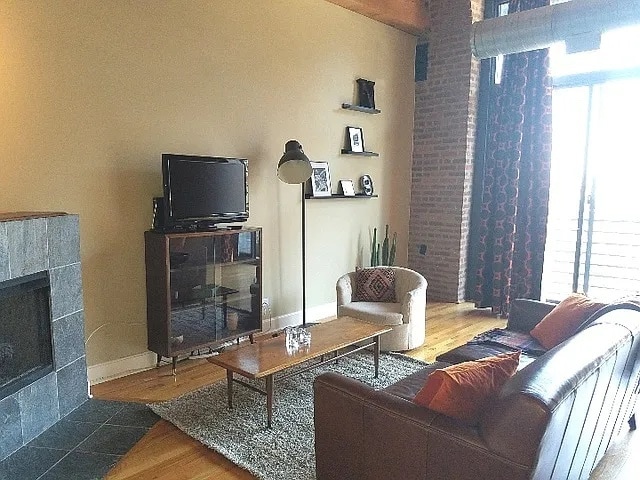 Photo - 2735 W Armitage Ave Unit 305