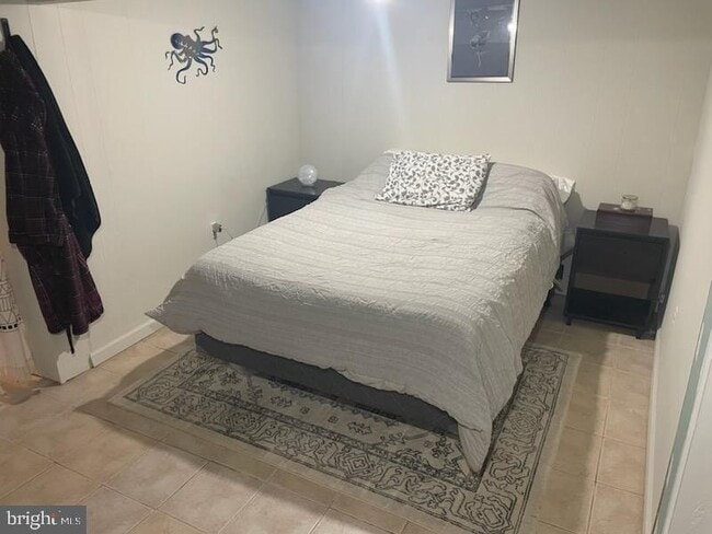 Building Photo - 7021 Mower St