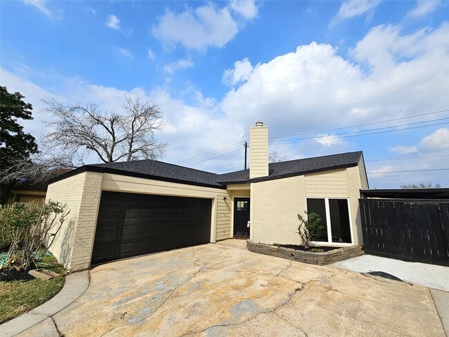 Building Photo - 10846 Kirktown Dr