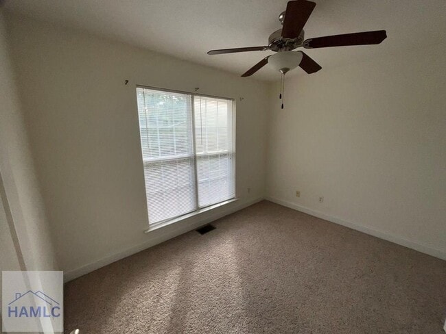 Photo - 114 Caswell Ct