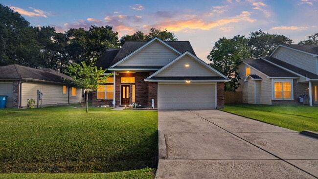 Building Photo - Beautifully Upgraded 4-Bedroom Home with First-Floor Primary Suite, Quartz Counters & Large Backyard