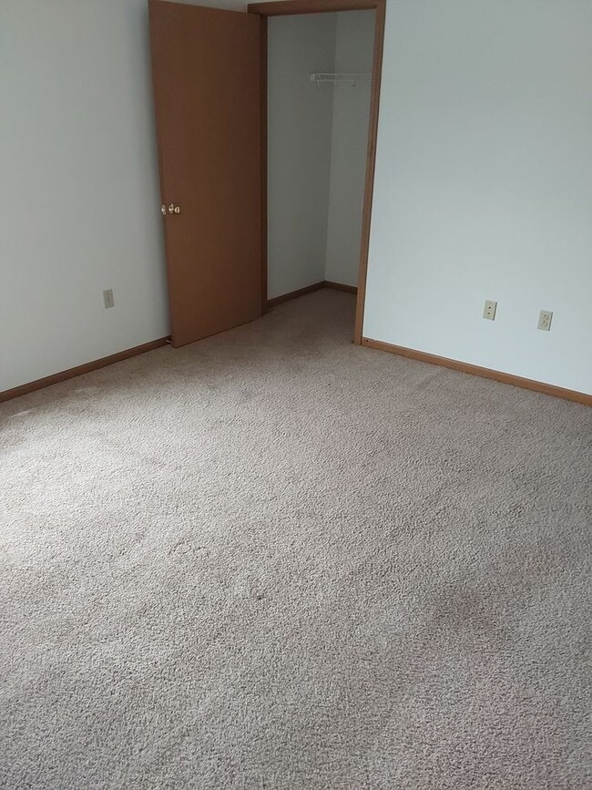 Photo - 2 BR 50% Glenn View