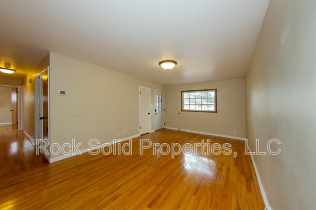 Photo - 1622 Oxford Dr